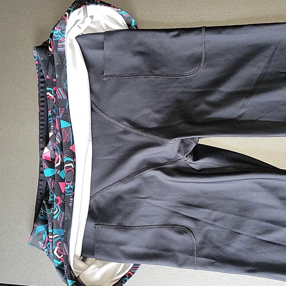 Sold Skirt Sports skirt and pants  2 in 1  Leg / Skirt Combo black multi  sz M - Picture 5 of 7